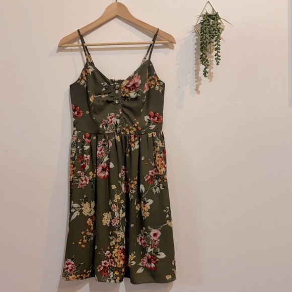 Green floral summer dress - Picture 1 of 4